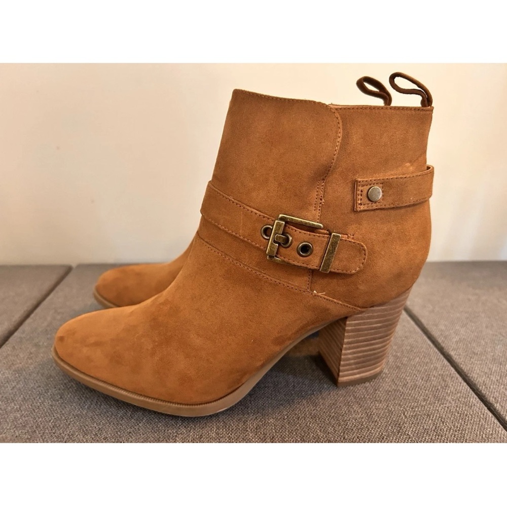 Women’s Franco Sarto Brown Ankle Boots Faux Suede With Heel Size 8.5M NWOT